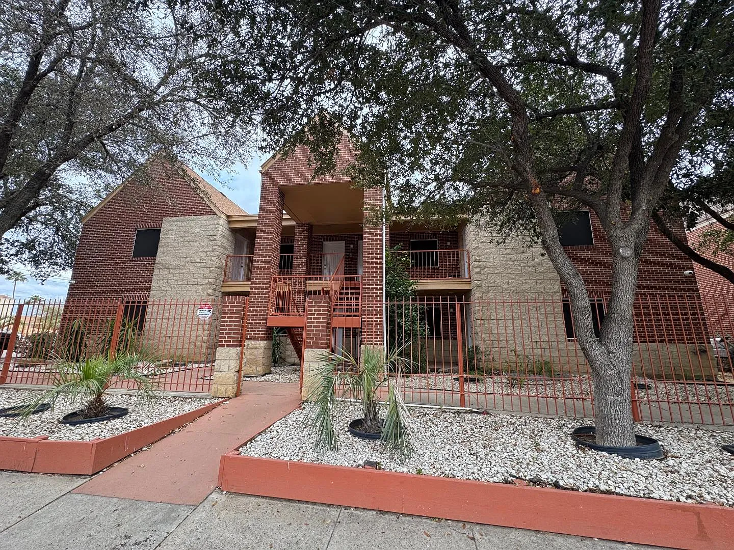 2701 Montgomery - 8 — Photo 4