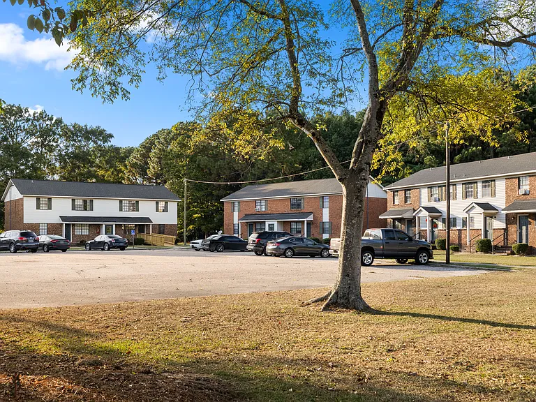 Camden Place Apartments — Photo 35