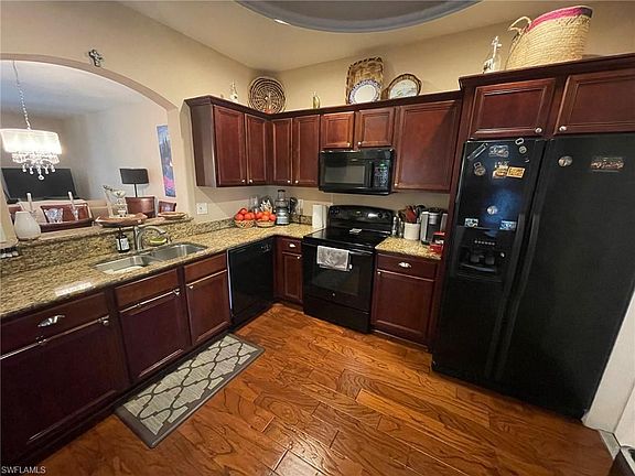3rd image of 9521 Roundstone Cir