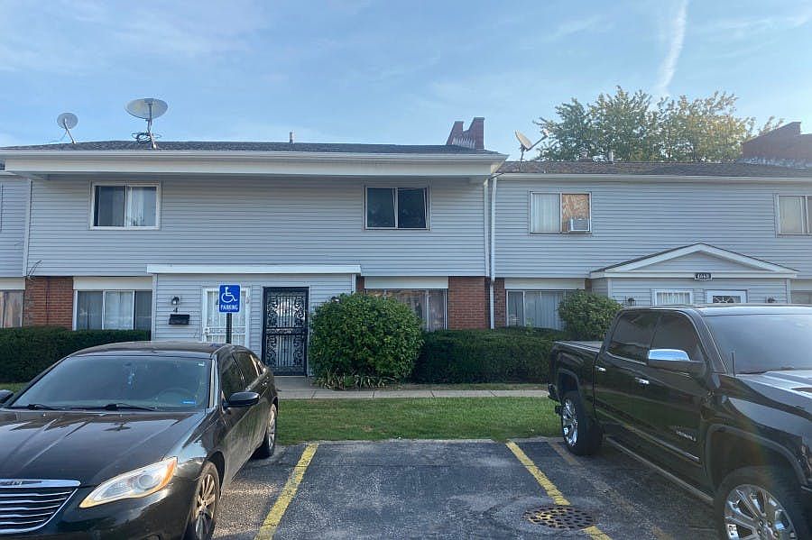1st image of 4668 Country Ln Unit 5