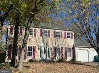 1 Maple Point Dr, Langhorne, PA 19047
