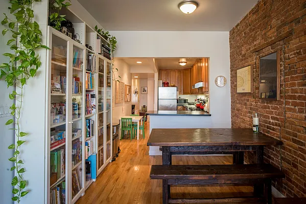 Rented by Compass | media 22