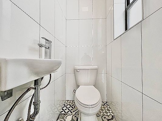 5th image of 519 Eastern Pkwy #3B
