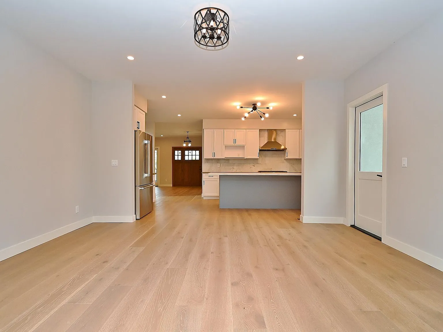 8 Bonita Ave — Photo 4