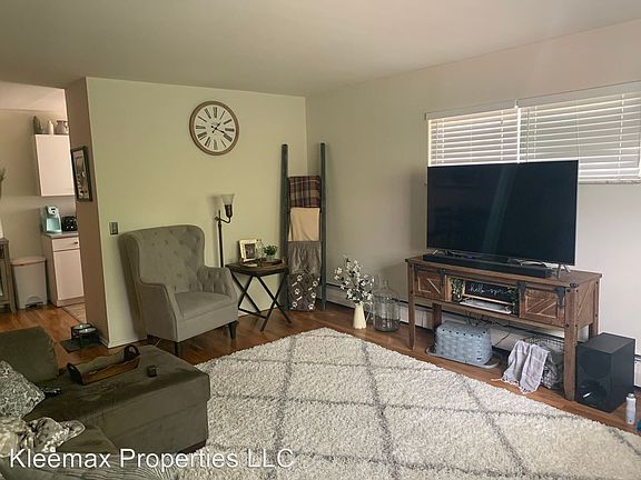 5th image of 1241 Corbett Ave APT 2