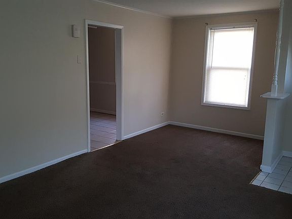 5th image of 343 Marquette St