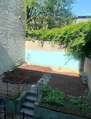 Rented by Buchbinder & Warren | media 10