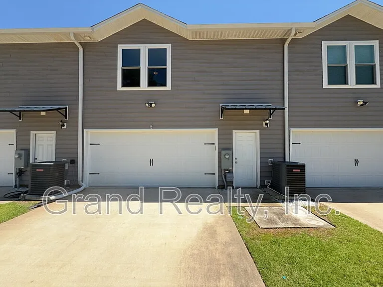 5033 Peach Dr — Photo 20