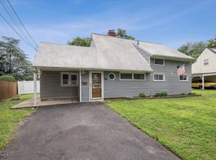76 Ridge Rd, Rahway, NJ 07065