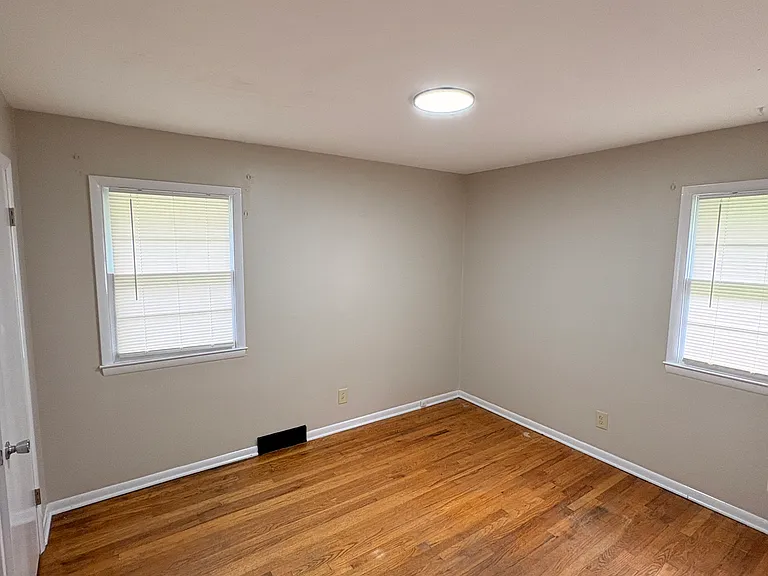 207 N Stark St #209 — Photo 5