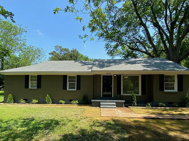 434 Sullivan Dr — Photo 1