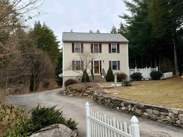 17 Ventura Drive, Raymond, NH 03077