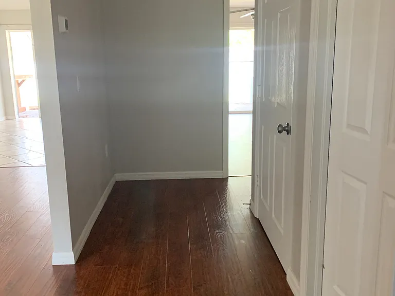 23060 Newcun Ave — Photo 4
