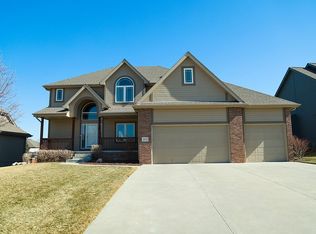 8019 N 164th St, Bennington, NE 68007