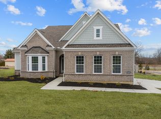 5995 Round Hill Ct, Springboro, OH 45066
