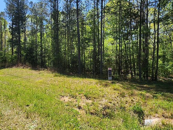 2nd image of 674 Lower River Rd