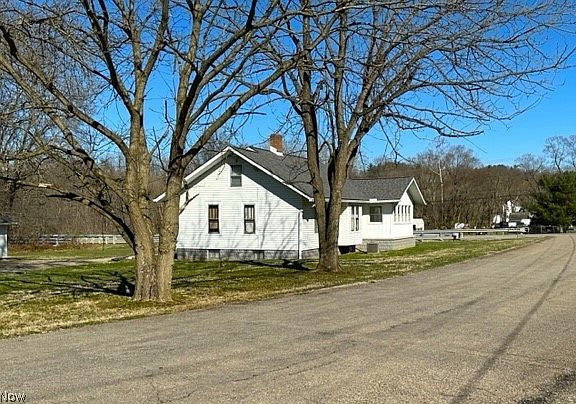 2nd image of 3875 Roseville Rd