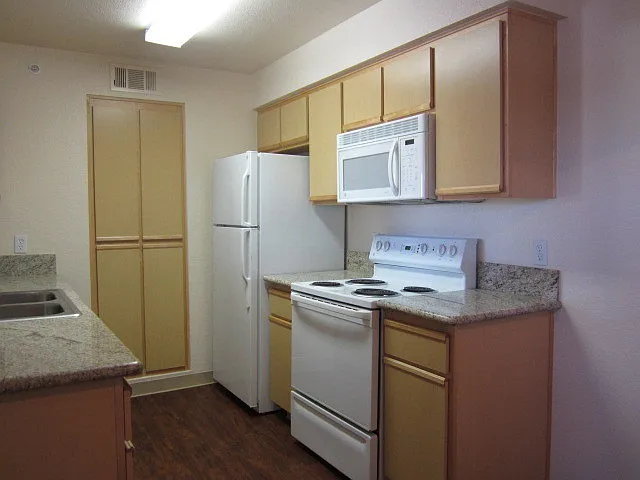 6850 Sharlands Ave #R2100 — Photo 8