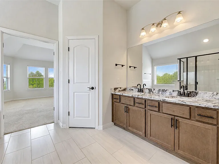 101 Sunray Creek Dr — Photo 12