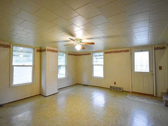 4th image of 702 W Grant Ave