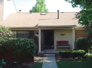 40046 Crosswinds, Novi, MI 48375