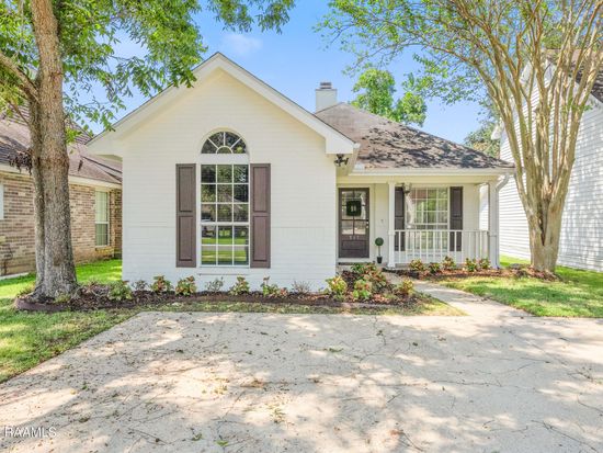 137 Edie Ann Dr, Lafayette, LA 70508