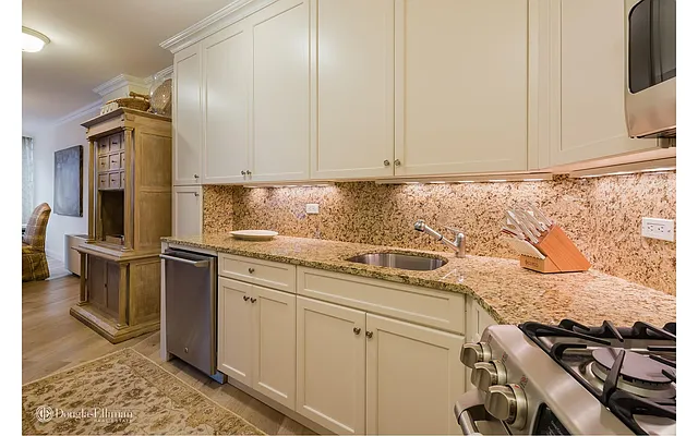 Rented by Douglas Elliman | media 10