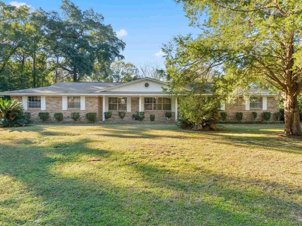 9235 Surrey Dr, Pensacola, FL 32534