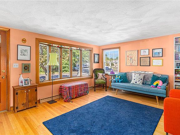 3rd image of 21 S Brookside Ave