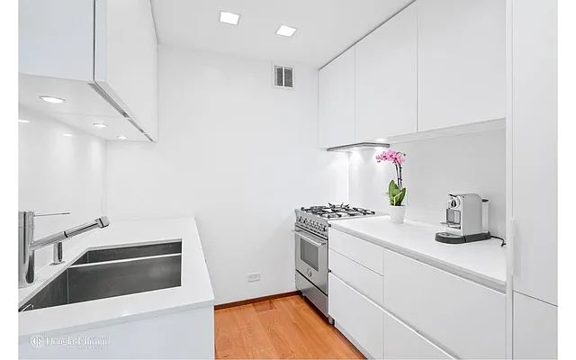 Rented by Douglas Elliman | media 9