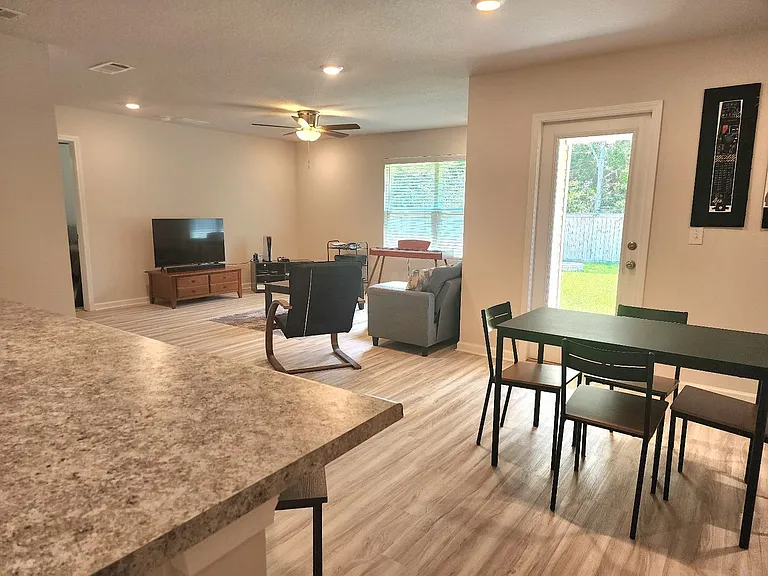 5379 Peach Dr — Photo 8