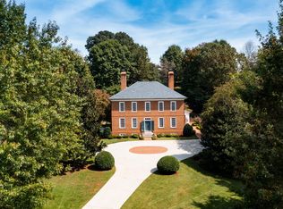 5533 Heathrow Dr, Knoxville, TN 37919