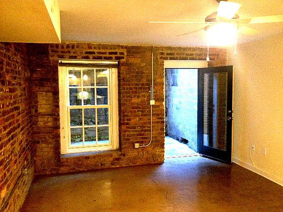 2nd image of 133 N Sycamore St APT 01