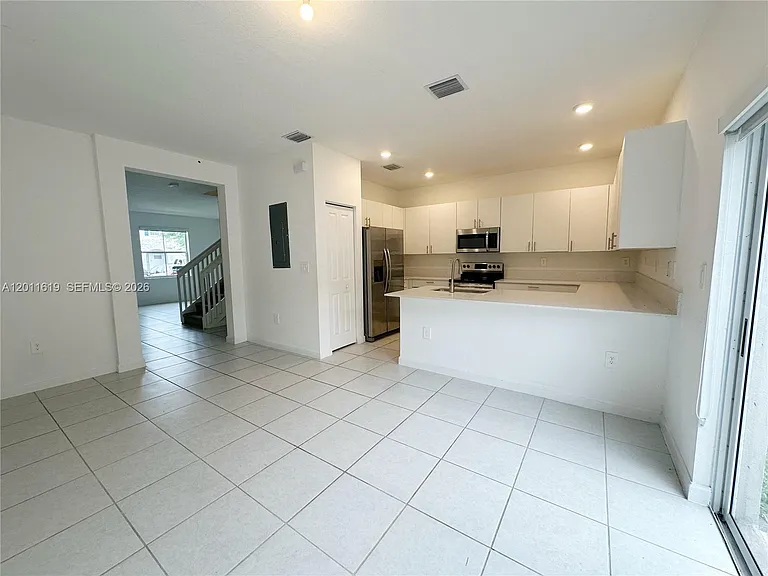 1684 SE 26th Ter #1684 — Photo 7