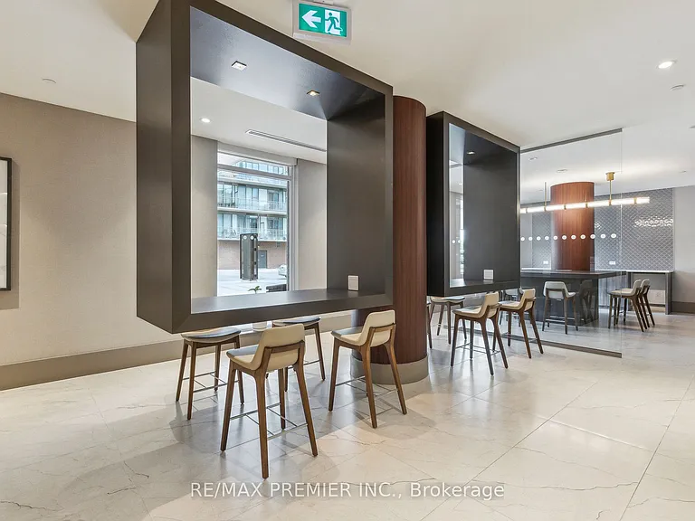 55 Duke St W #1709 — Photo 4