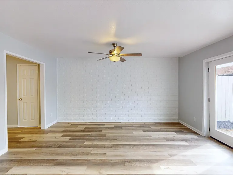 14147 Misty Meadow Ln — Photo 7