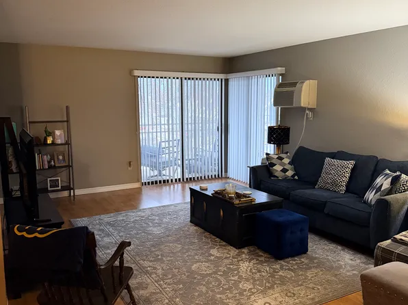 100 E Main St, Waukesha, WI