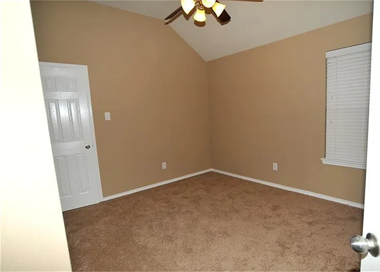 872 Rock Harbor Ln — Photo 13