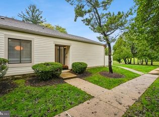 W Avon 11 Dr, Hightstown, NJ 08520