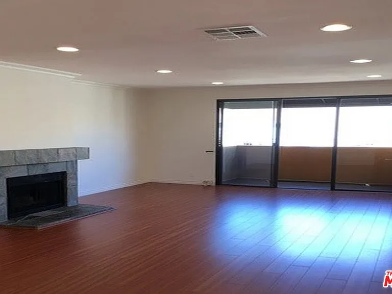 828 N Hudson Ave #207 — Photo 8