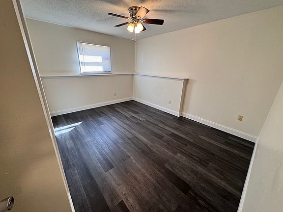 5th image of 2512 Southridge Dr APT F