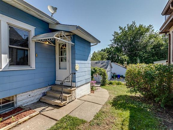 4th image of 1114 Farrington St