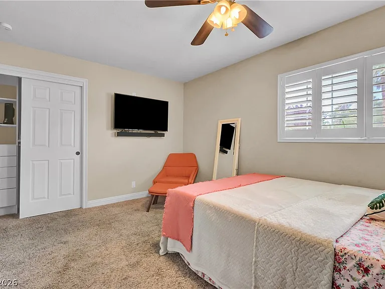 2712 W Oakey Blvd — Photo 28