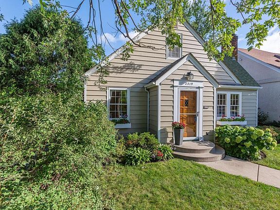 2nd image of 2219 Eleanor Ave