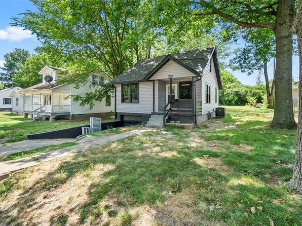 303 S Hanover St, Cape Girardeau, MO 63703