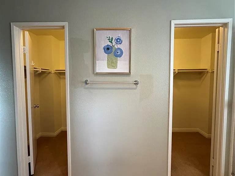 554 Robins Pl — Photo 25