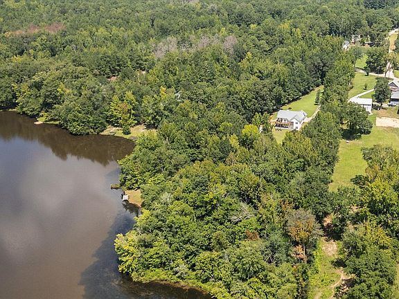 4th image of 584 Paynes Lake Rd