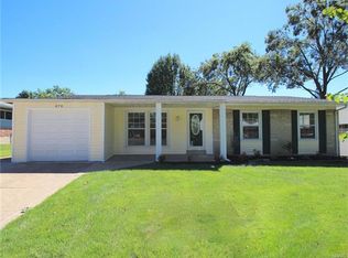 470 Albert Dr, Florissant, MO 63031