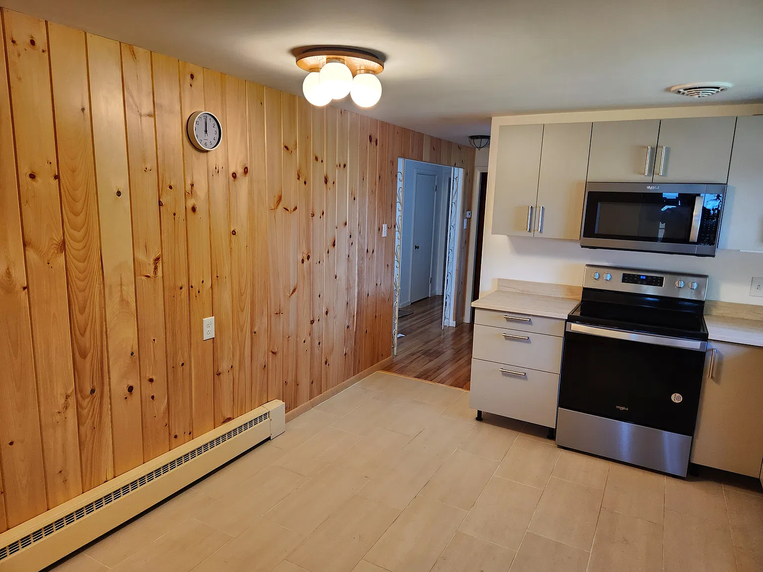 2 bed, 1200 sqft, $2,699 — Photo 4