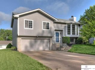 8824 N 81st Ave, Omaha, NE 68122